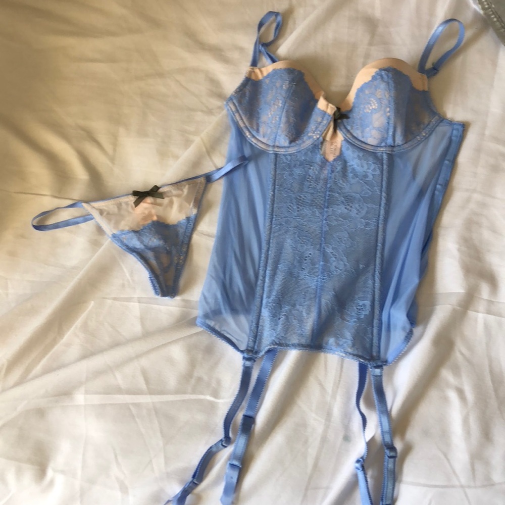 Victoria’s secret baby blue corset 34A & thong
